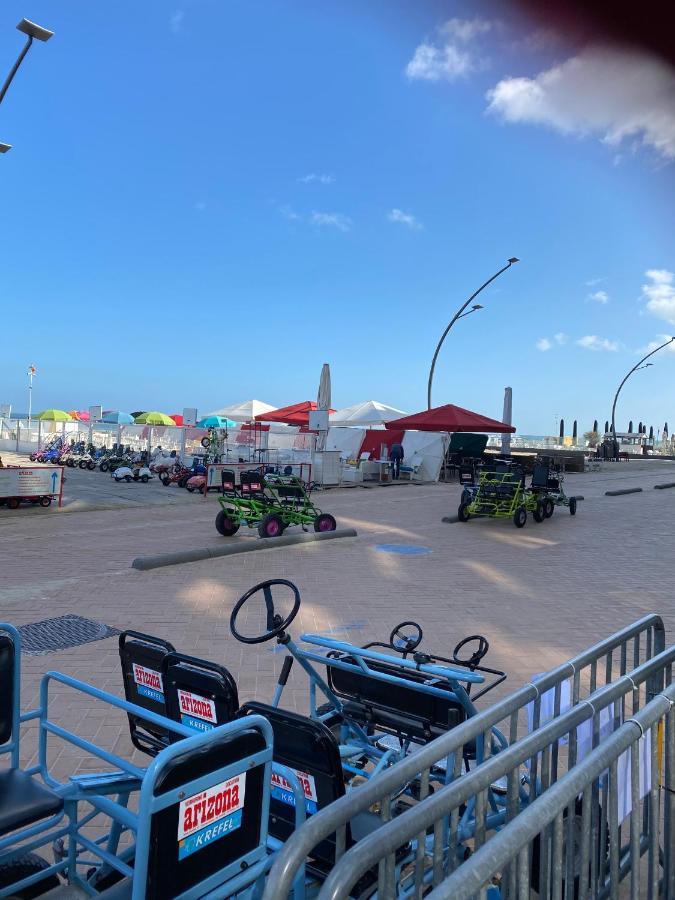 Appartement Rdc Avec 1 Chambre A 5 Metres A Pied De La Digue De La Panne Bagian luar foto